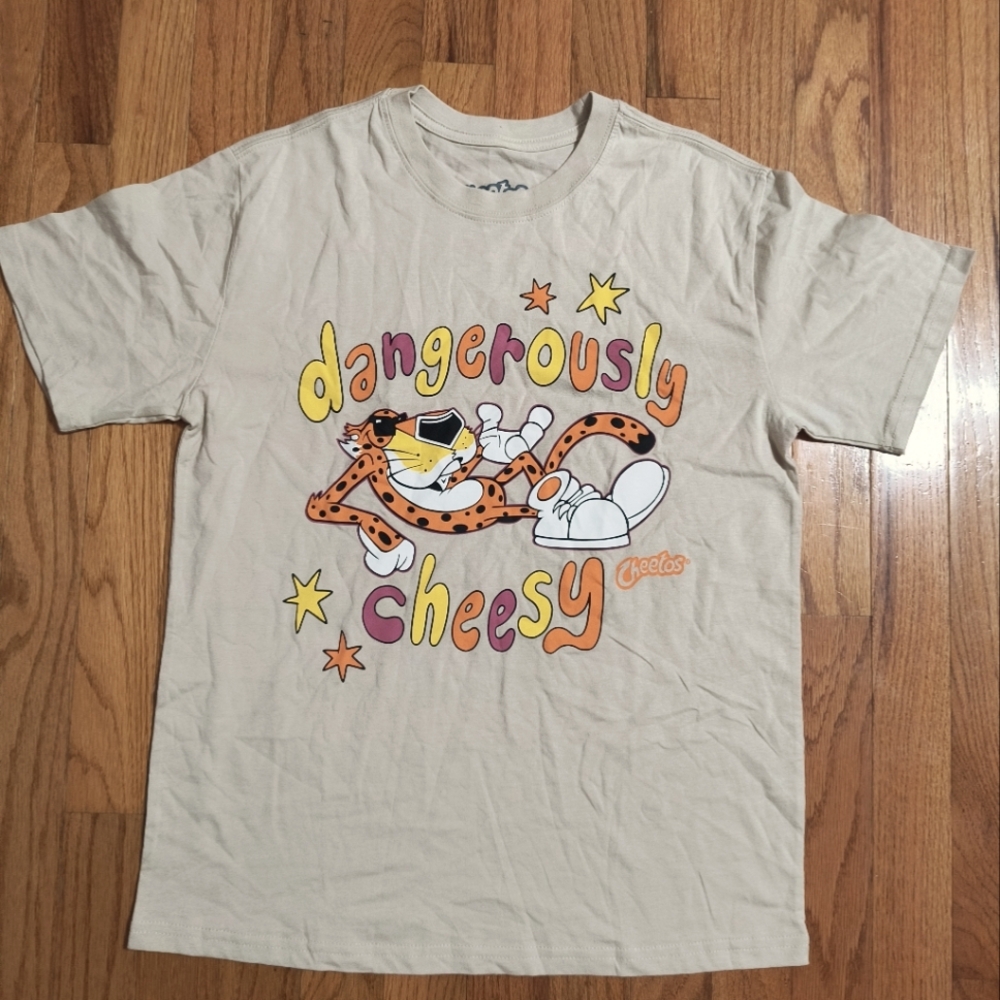 3/$10⭐ Cheetos brand Cheetos shirt, women's small, tan/off-white